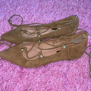 Halogen tie up flats 